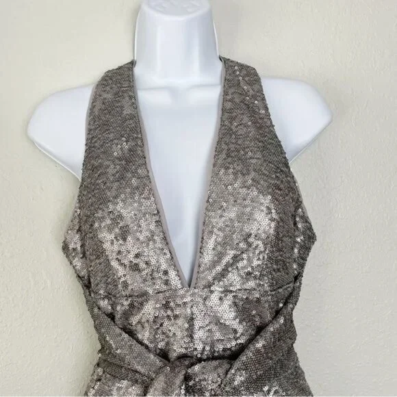 Harlyn silver sequin plunge neck matte waist tie dress‎ S Formal Cocktail - Picture 3 of 13